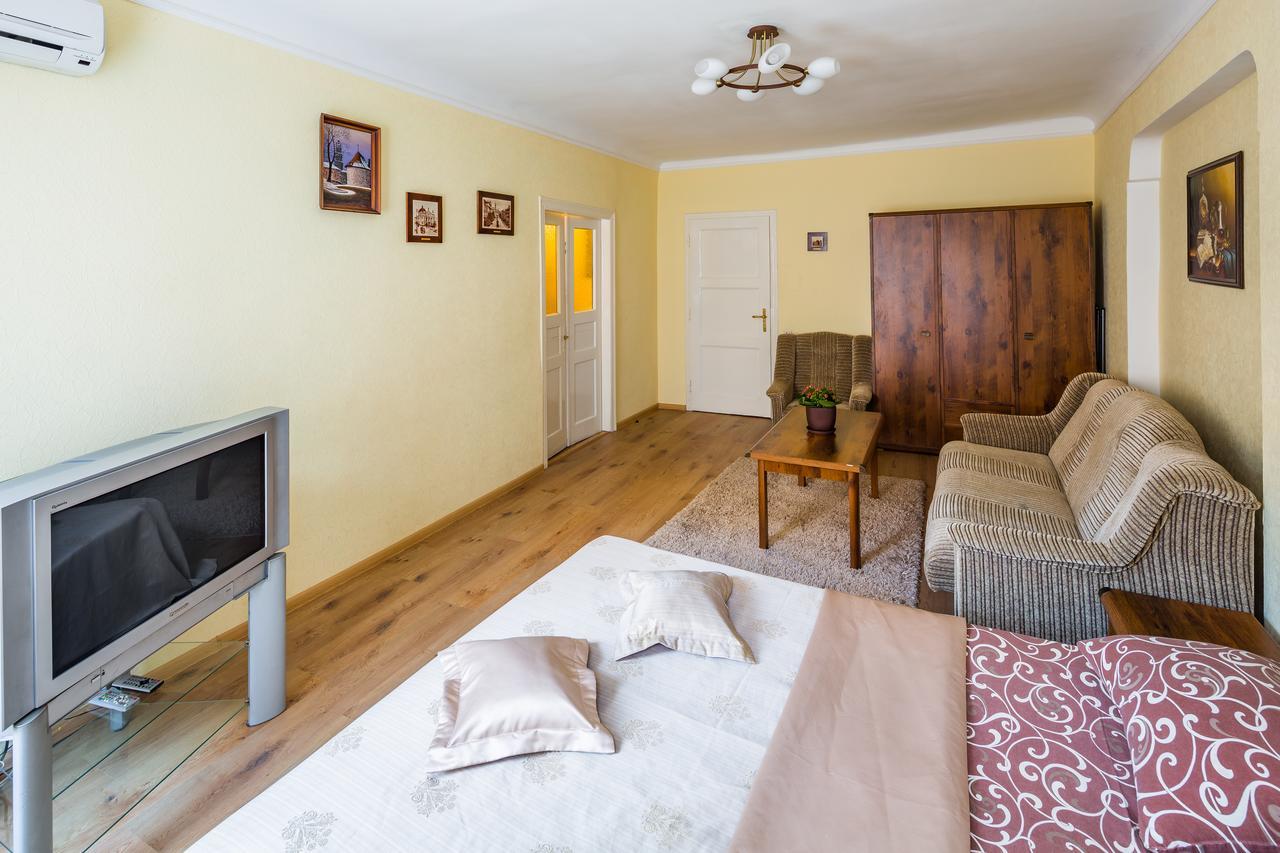 Apartment Krakivska 15 Λβιβ Εξωτερικό φωτογραφία